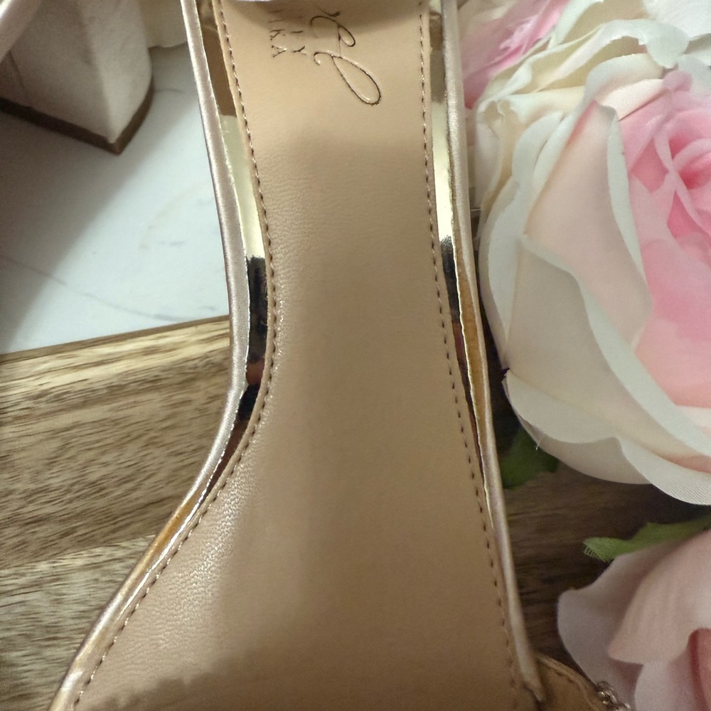 Jewel Badgley Mischka - James Ankle Strap Block Heel - Size 8 - NWOB - Picture 8 of 11